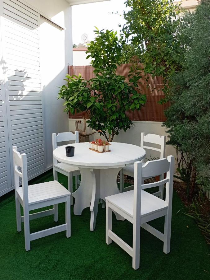Το Διαμερισμα Τησ Μαιρησ Or Mary'S Apartment Paradíszi Kültér fotó