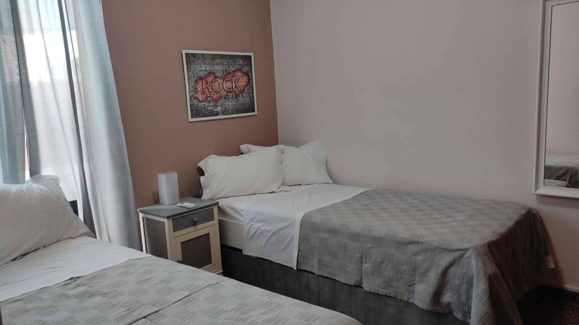 Το Διαμερισμα Τησ Μαιρησ Or Mary'S Apartment Paradíszi Kültér fotó